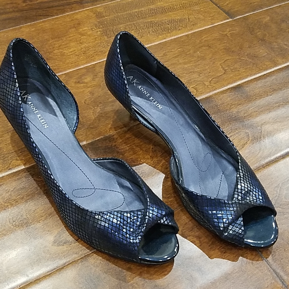 Anne Klein shimmery blue peep-toe low heels